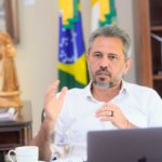 Governador Elmano de Freitas diz que reajuste dos servidores deve ser anunciado nas próximas semanas