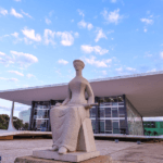 Nota do Sindicato dos Oficiais de Justiça do Ceará em defesa do Poder Judiciário brasileiro