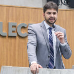 Sindojus parabeniza o deputado Guilherme Landim pelos seus 41 anos e agradece pela defesa dos Oficiais de Justiça